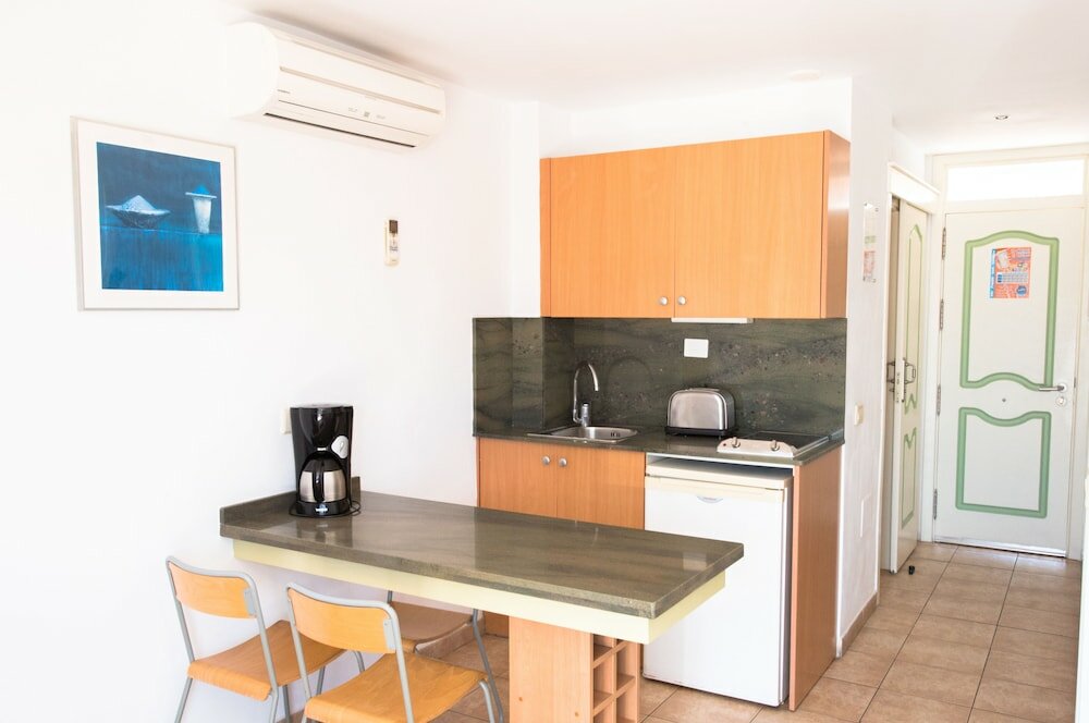 Фото Apartamentos Karina