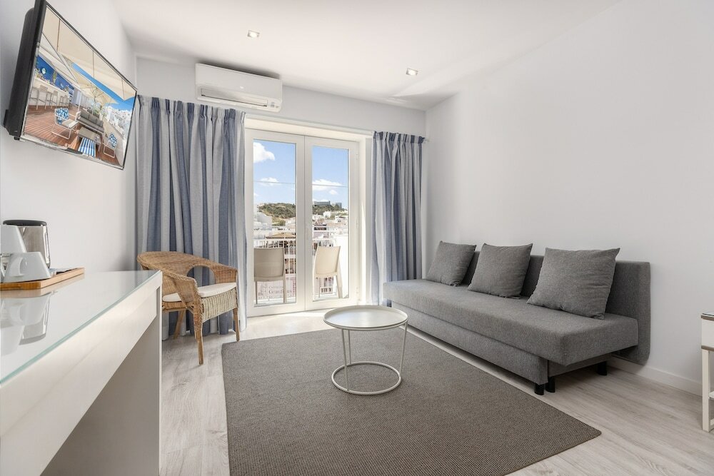 Фото Hotel Baltum