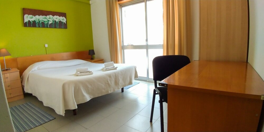 Фото E-Nove Lounge Hostel Caffe