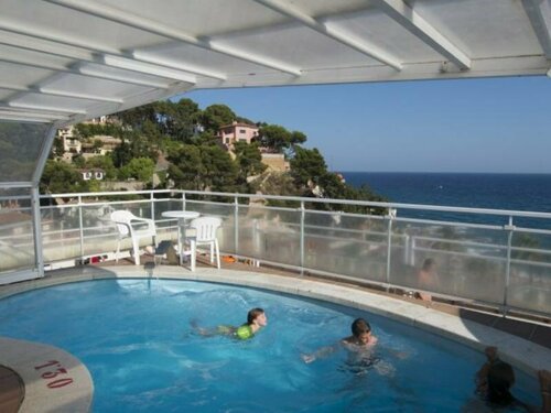 Внешний вид отеля Hotel Rosamar Maritim в Льорет-де-Маре, фото 4