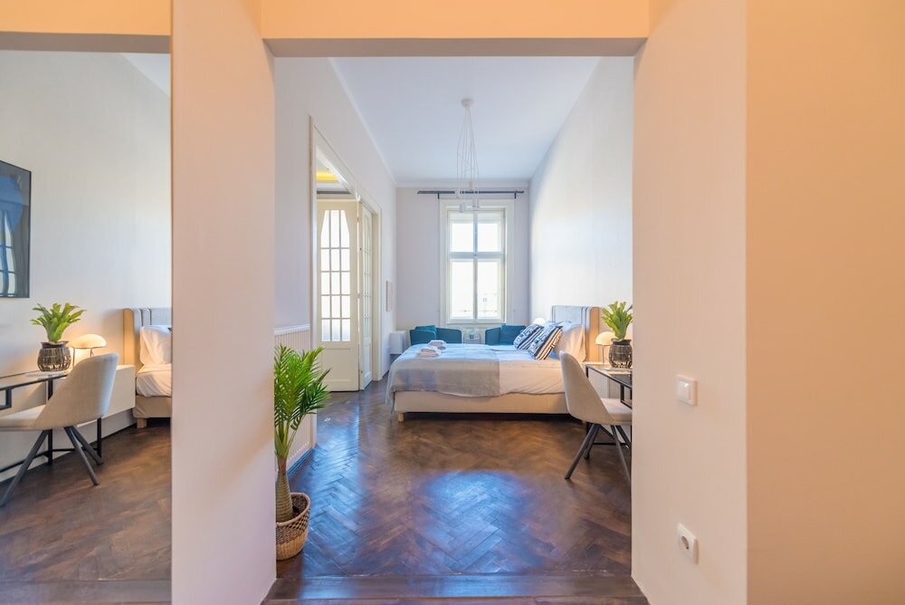 Фото Venus Apartments - Opera III