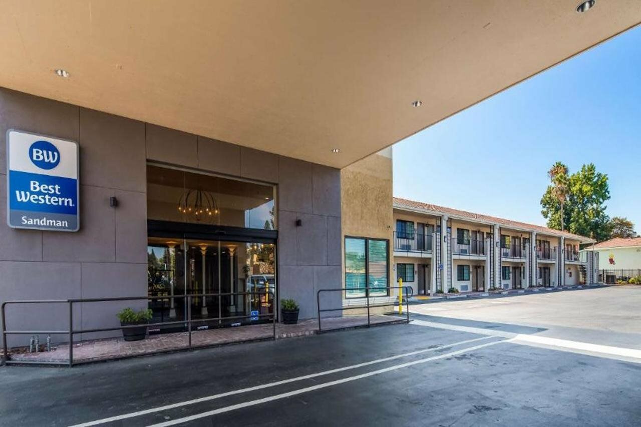 Фото Best Western Sandman Hotel