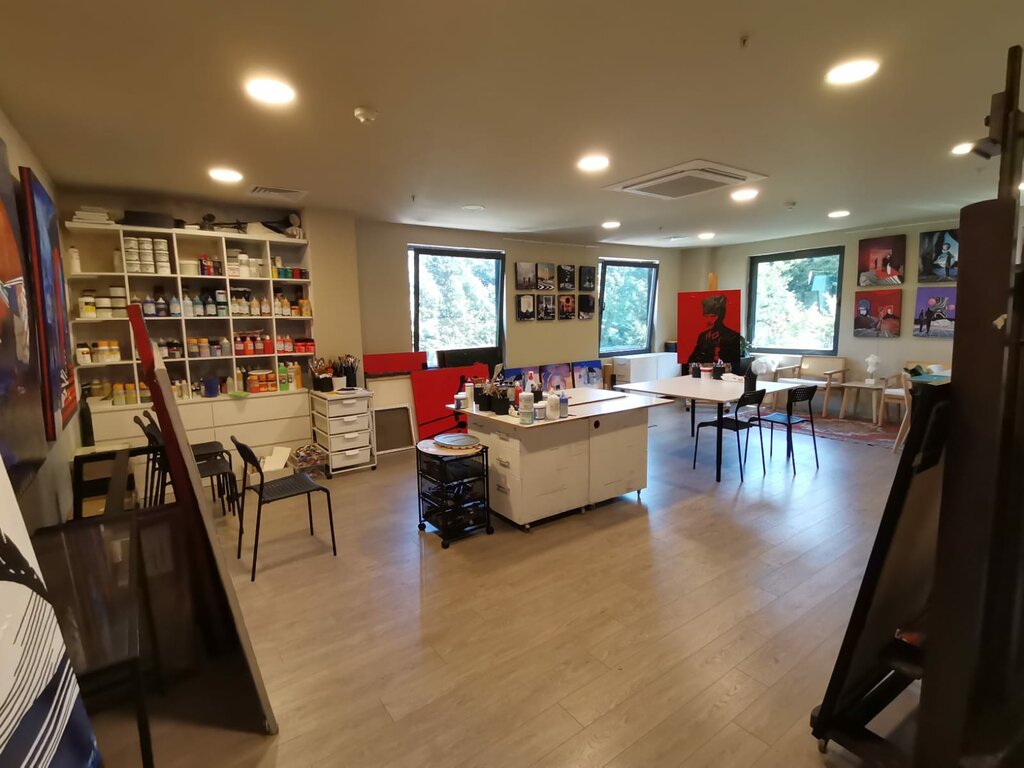 Art workshop Kemal Kara Studio, Istanbul, photo