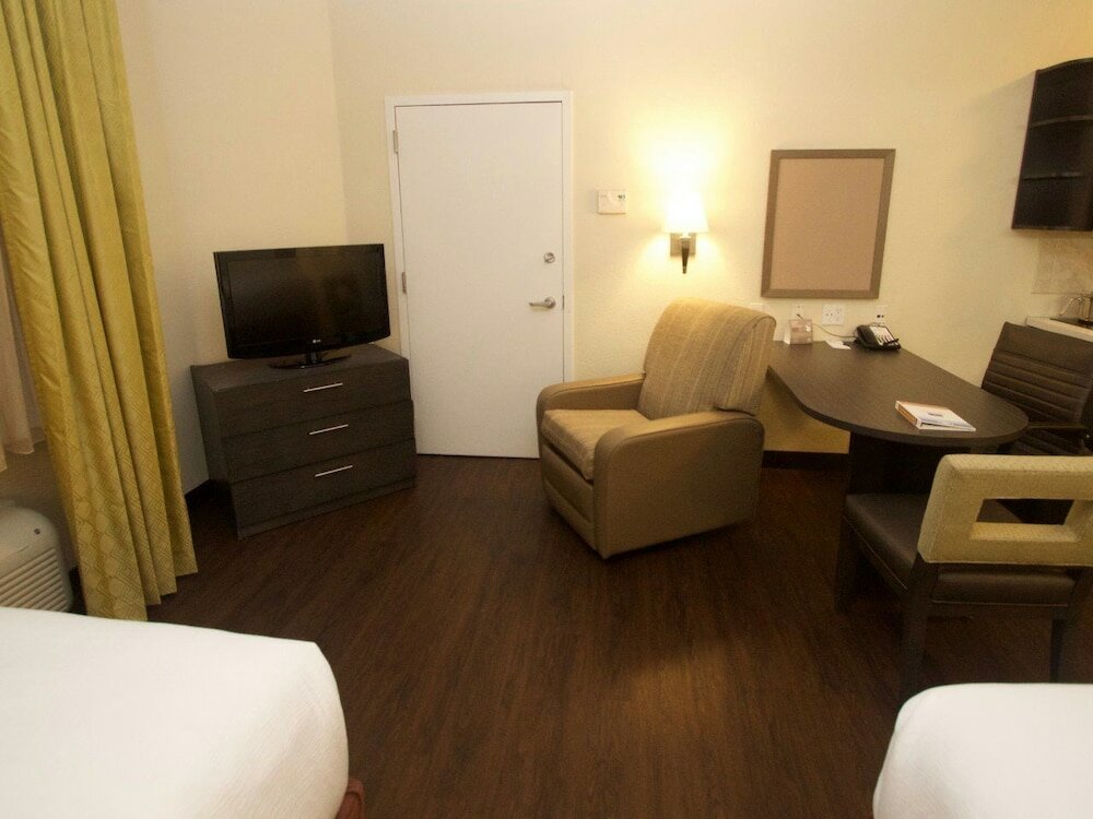 Фото Candlewood Suites West Little Rock, an Ihg Hotel