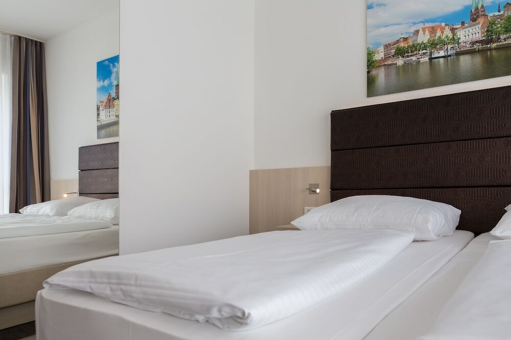 Фото Viva Hotel Lübeck