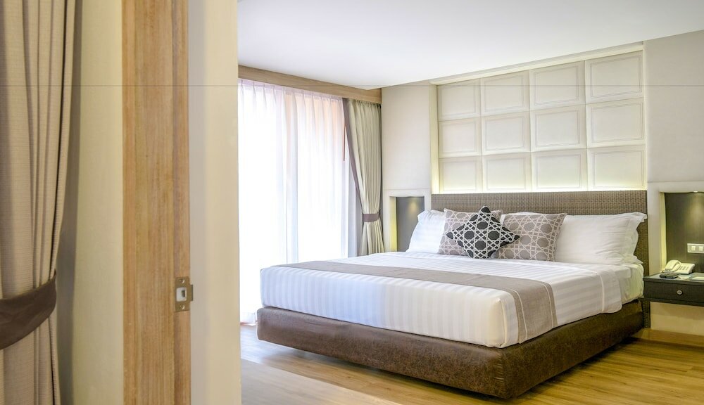 Фото Phuket Graceland Resort and SPA