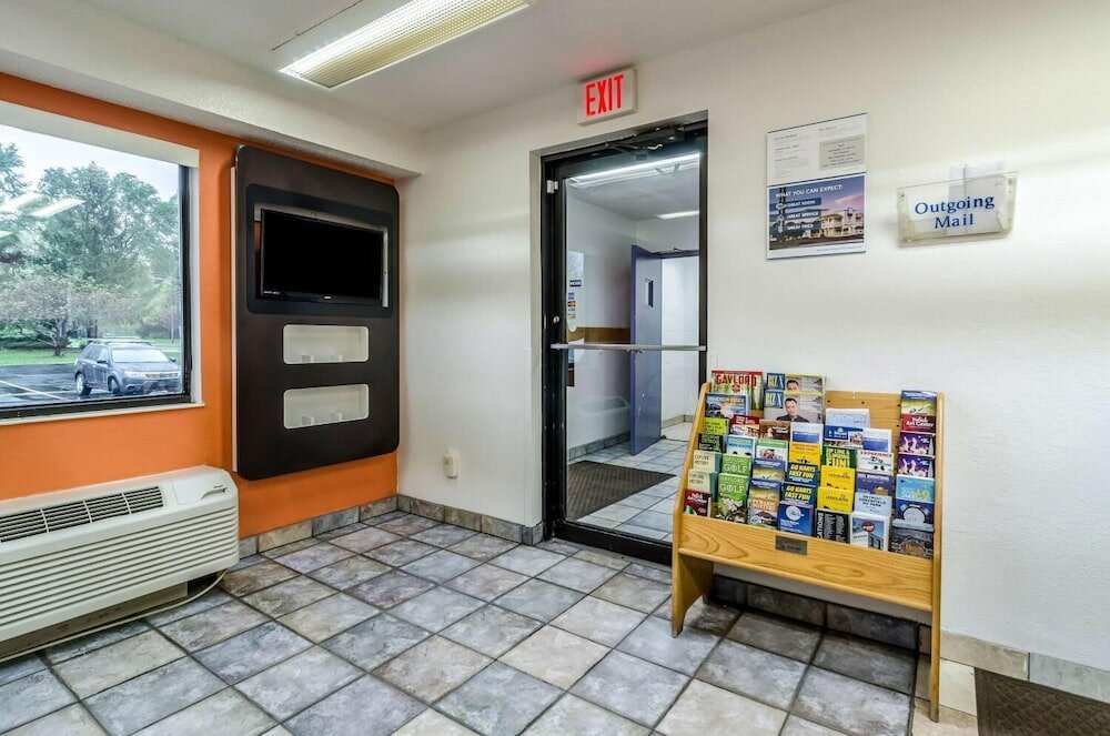 Фото Motel 6 Warren, Mi - Detroit East