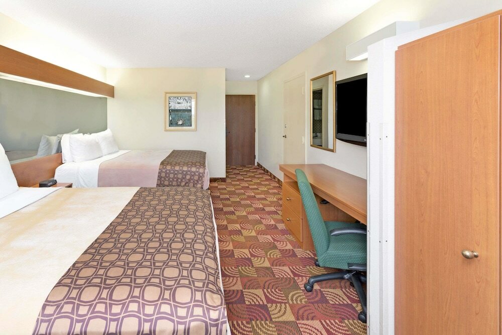 Фото Microtel Inn by Wyndham Denver