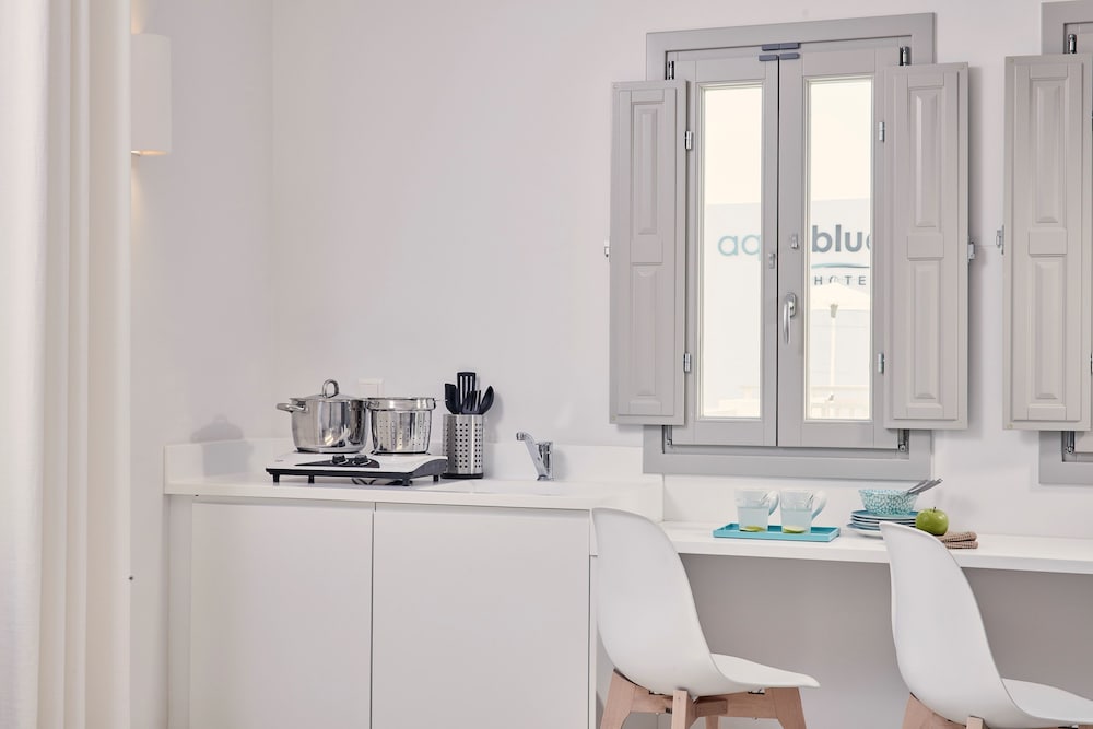 Фото Aqua Blue Hotel