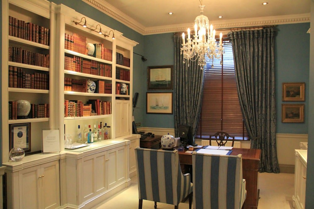 Фото Cranley Hotel London