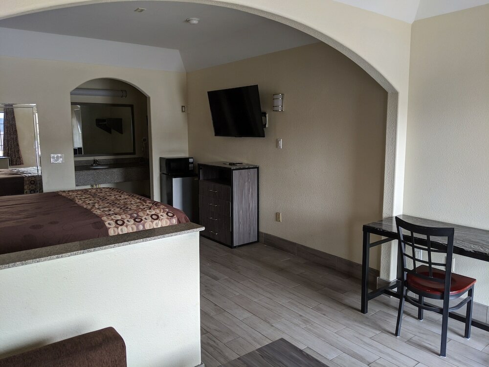 Фото Regency Inn And Suites Galena