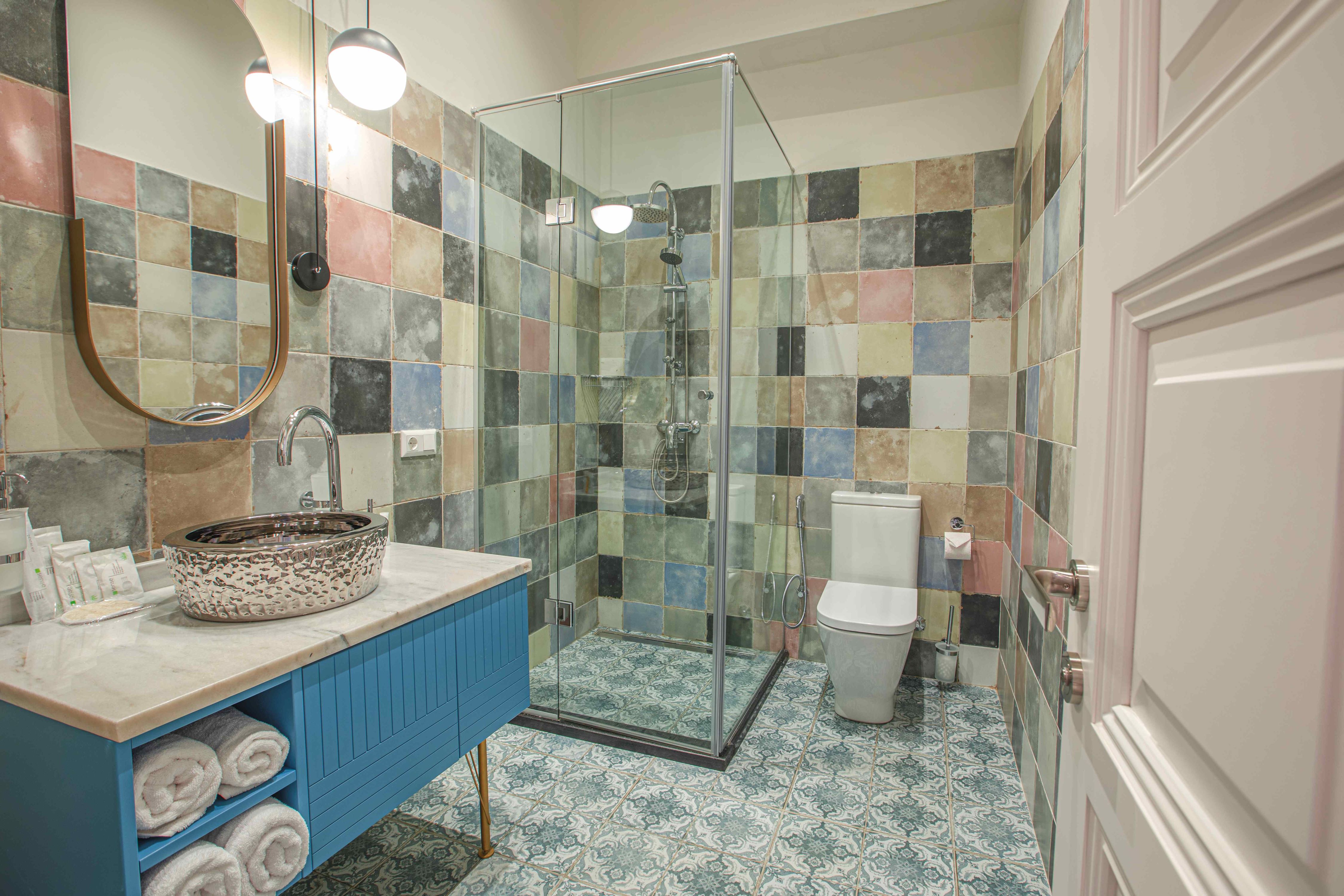 Фото Heritage Hotel & Suites