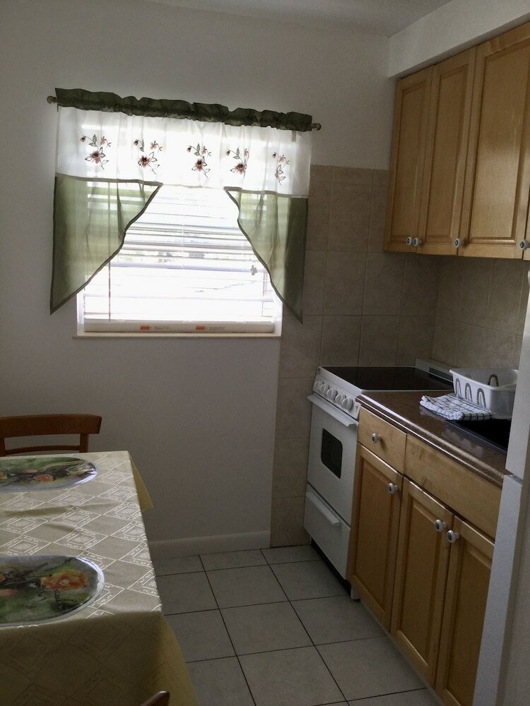 Фото Breakaway Inn