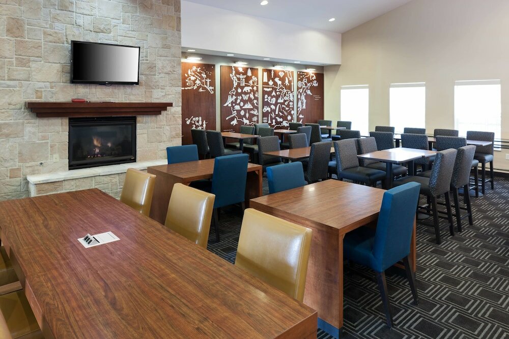 Фото TownePlace Suites by Marriott Dallas Arlington North