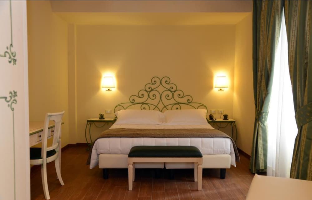 Фото Hotel Borgo Antico