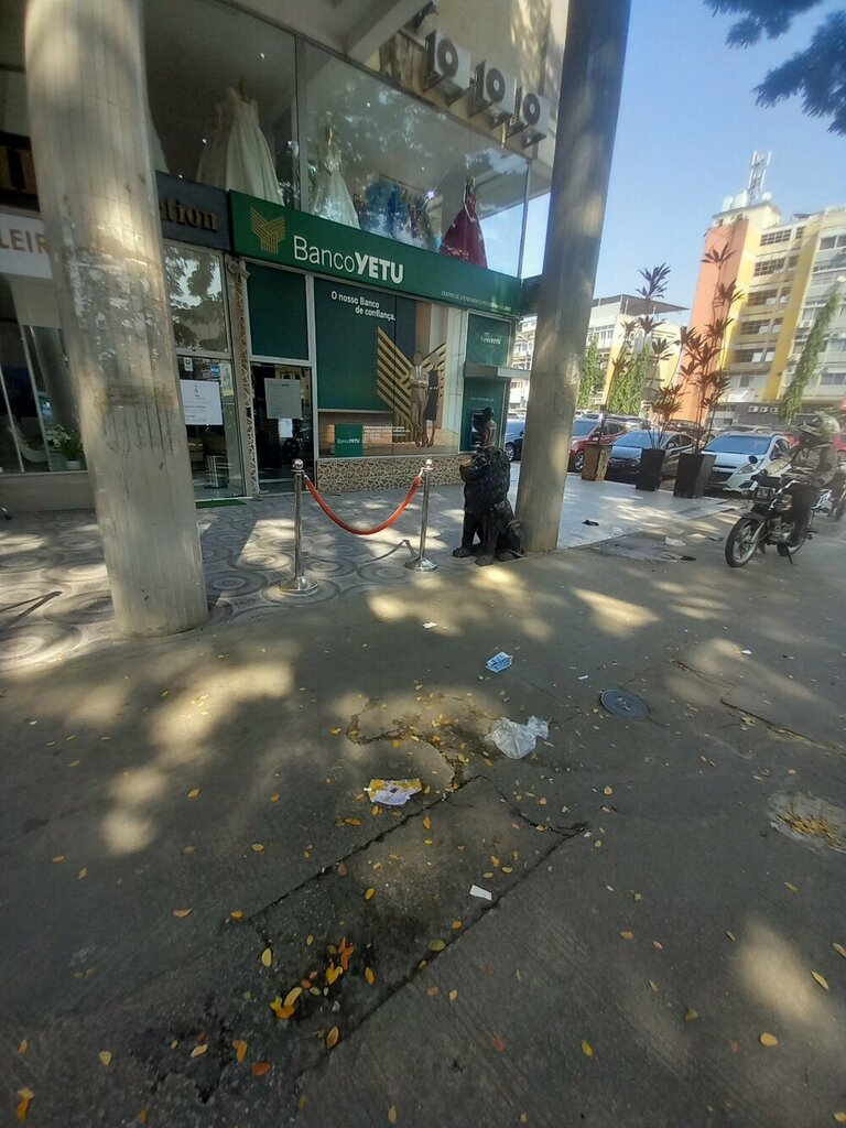 ATM Banco yeto, Loanda, photo