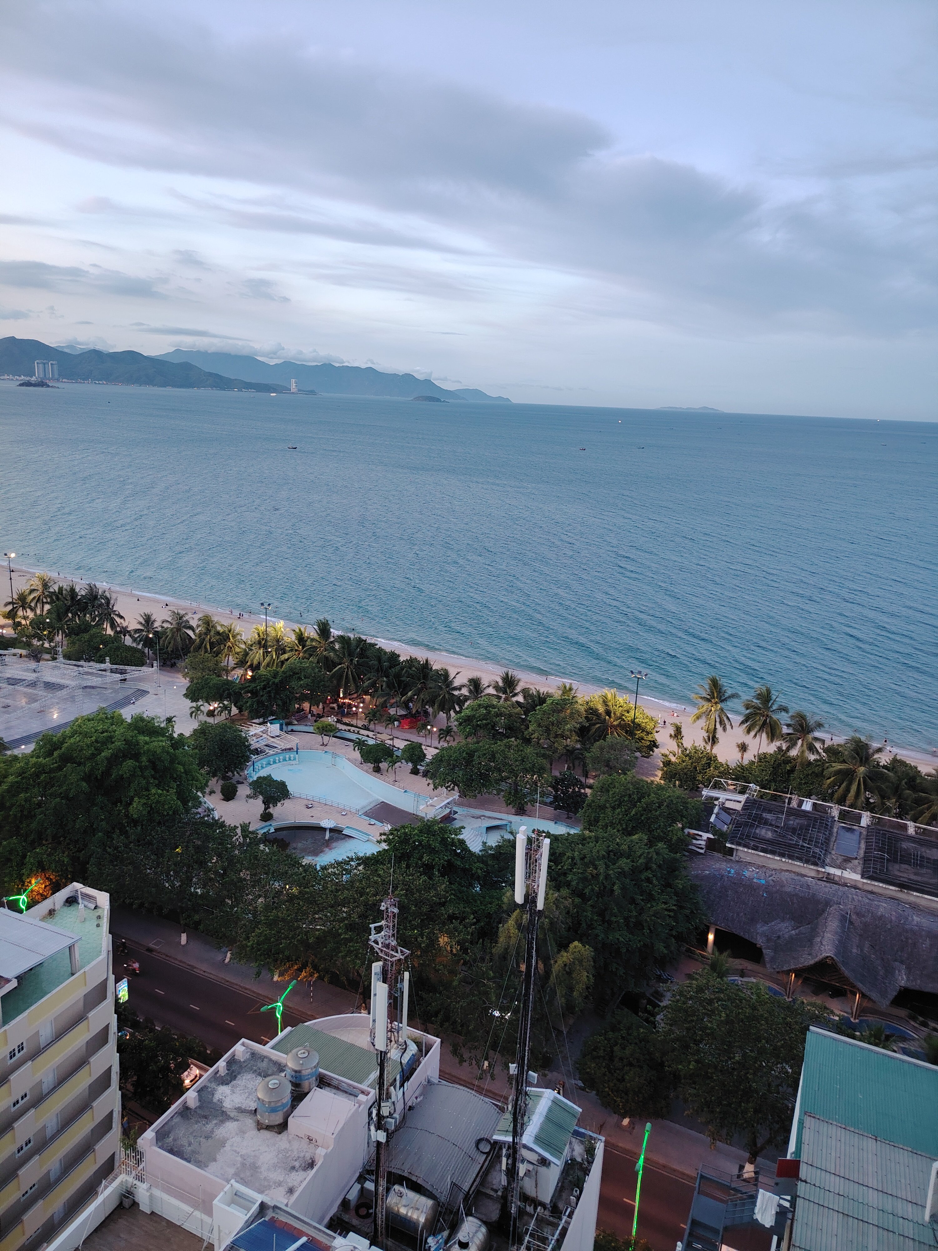 Фото Paris Nha Trang Hotel & Apartment