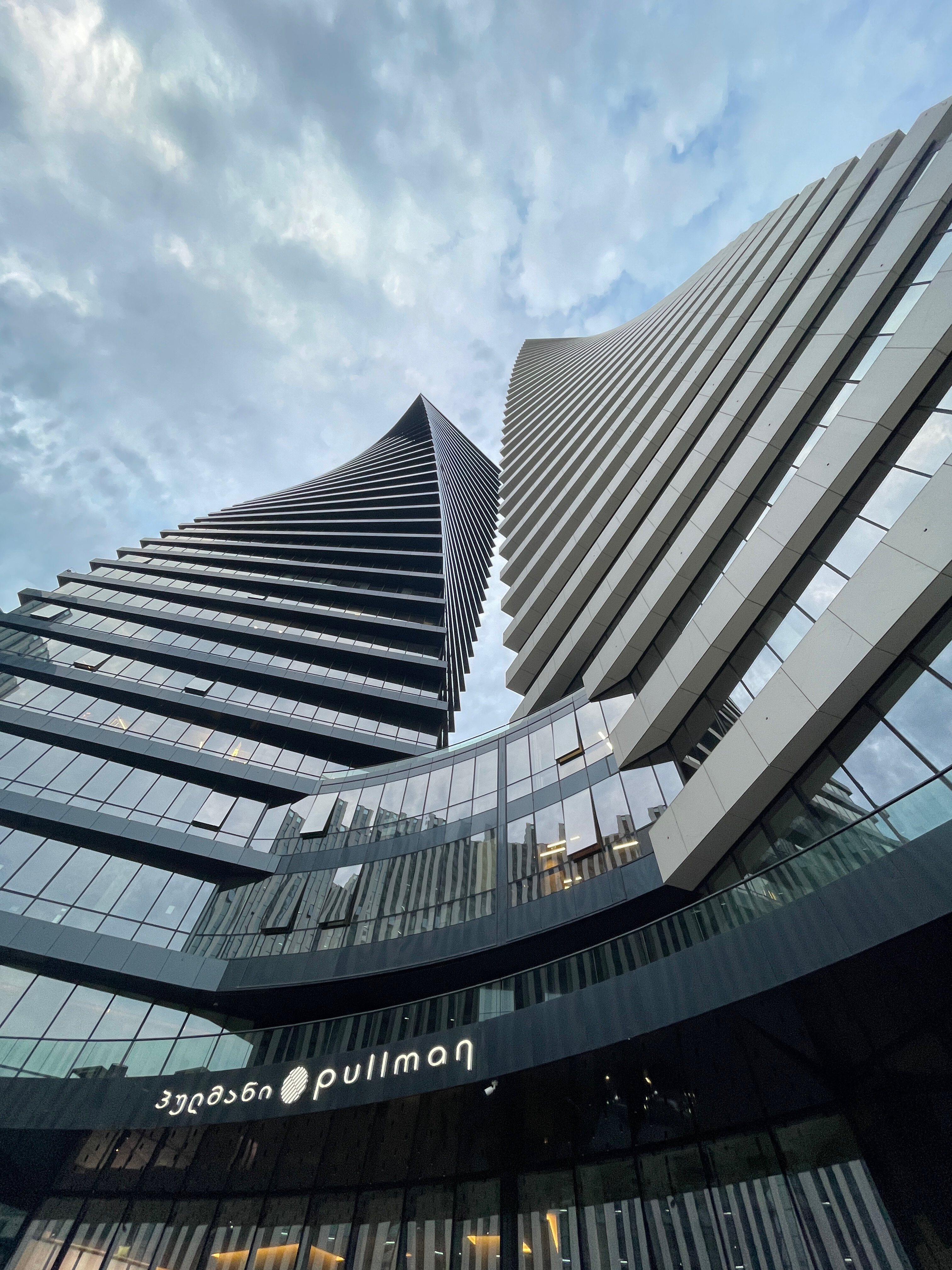 Фото Pullman Tbilisi Axis Towers