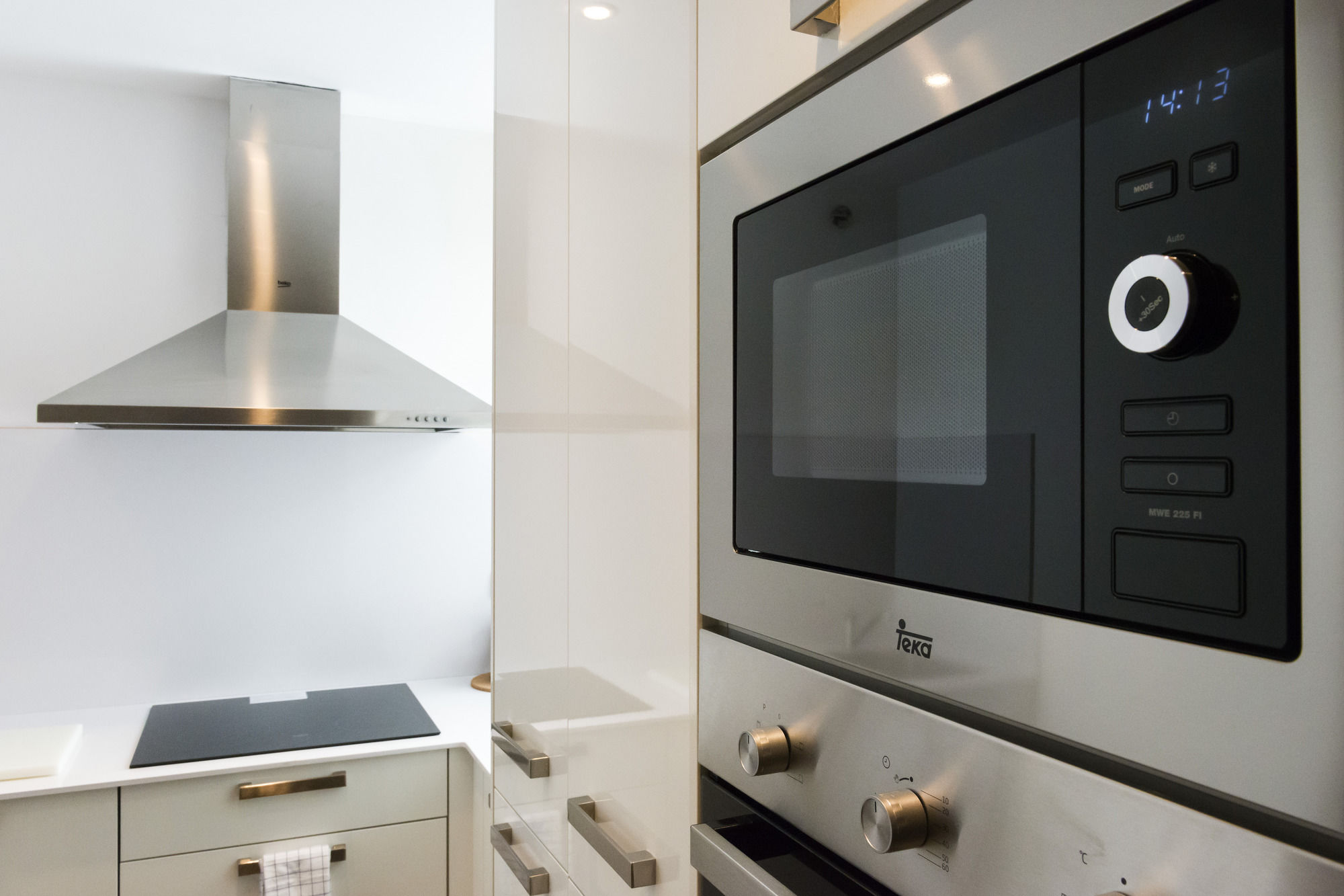 Фото Four Petals Boutique Apartments