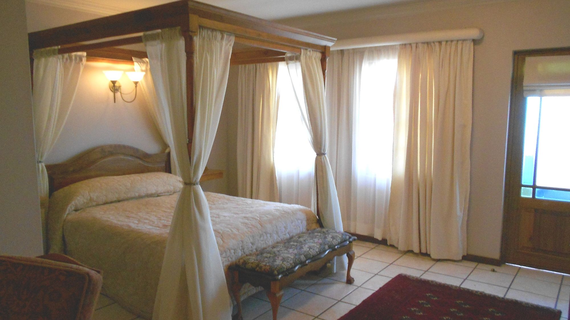 Фото Red Mountain House