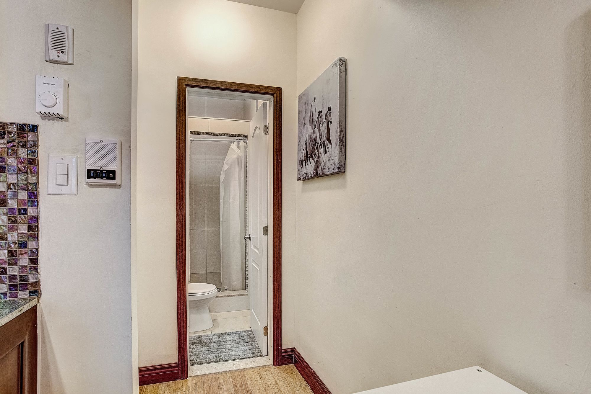 Фото Destination Stays Montreal Downtown