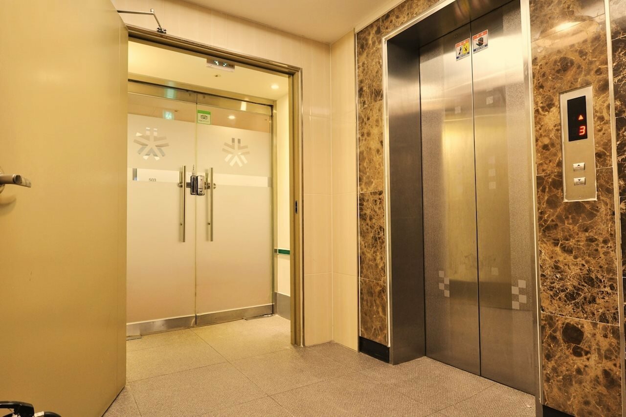 Фото Oyo Hostel Myeongdong 3