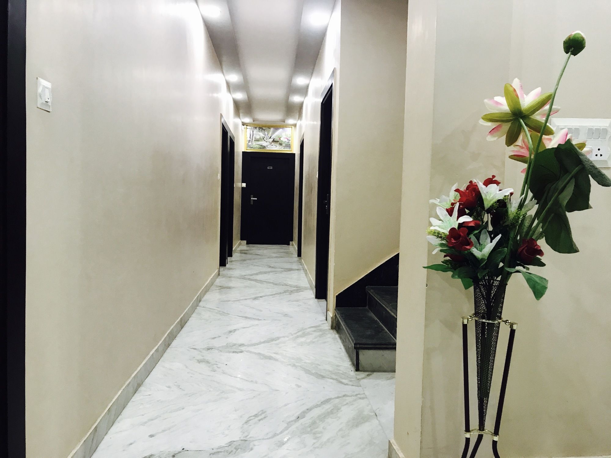 Фото Hotel Aaradhya Residency