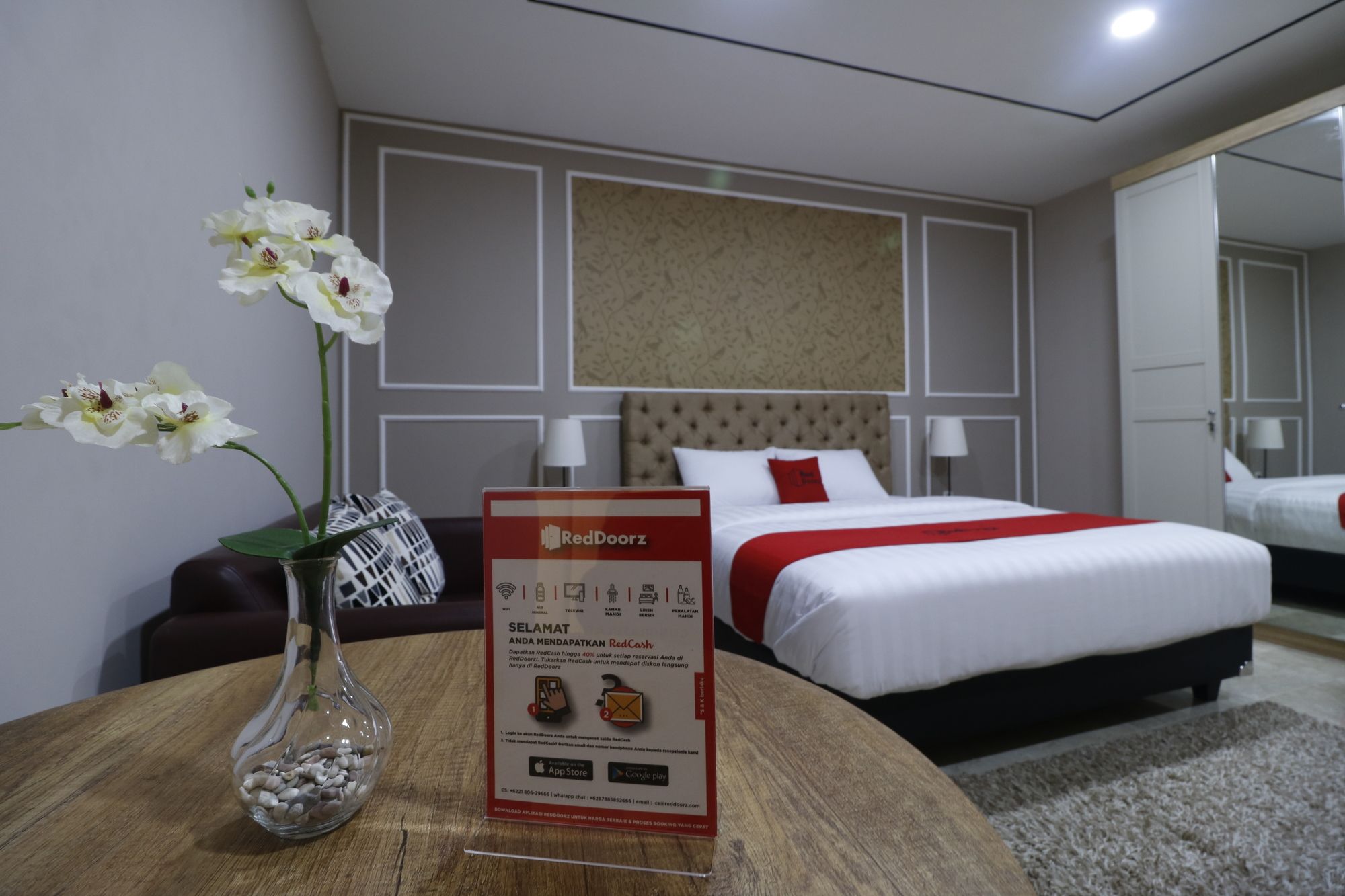 Фото RedDoorz Premium near Rs Pondok Indah