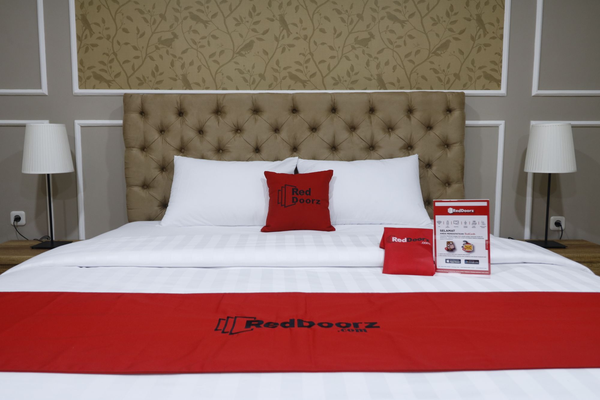 Фото RedDoorz Premium near Rs Pondok Indah