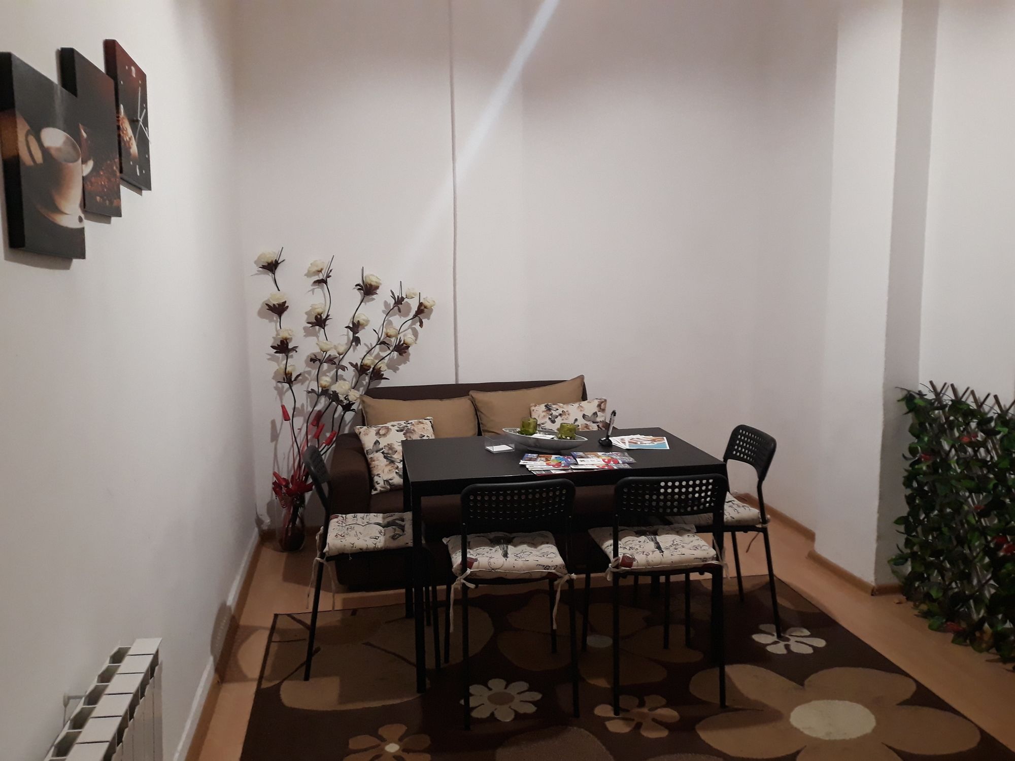 Фото Serdika Rooms