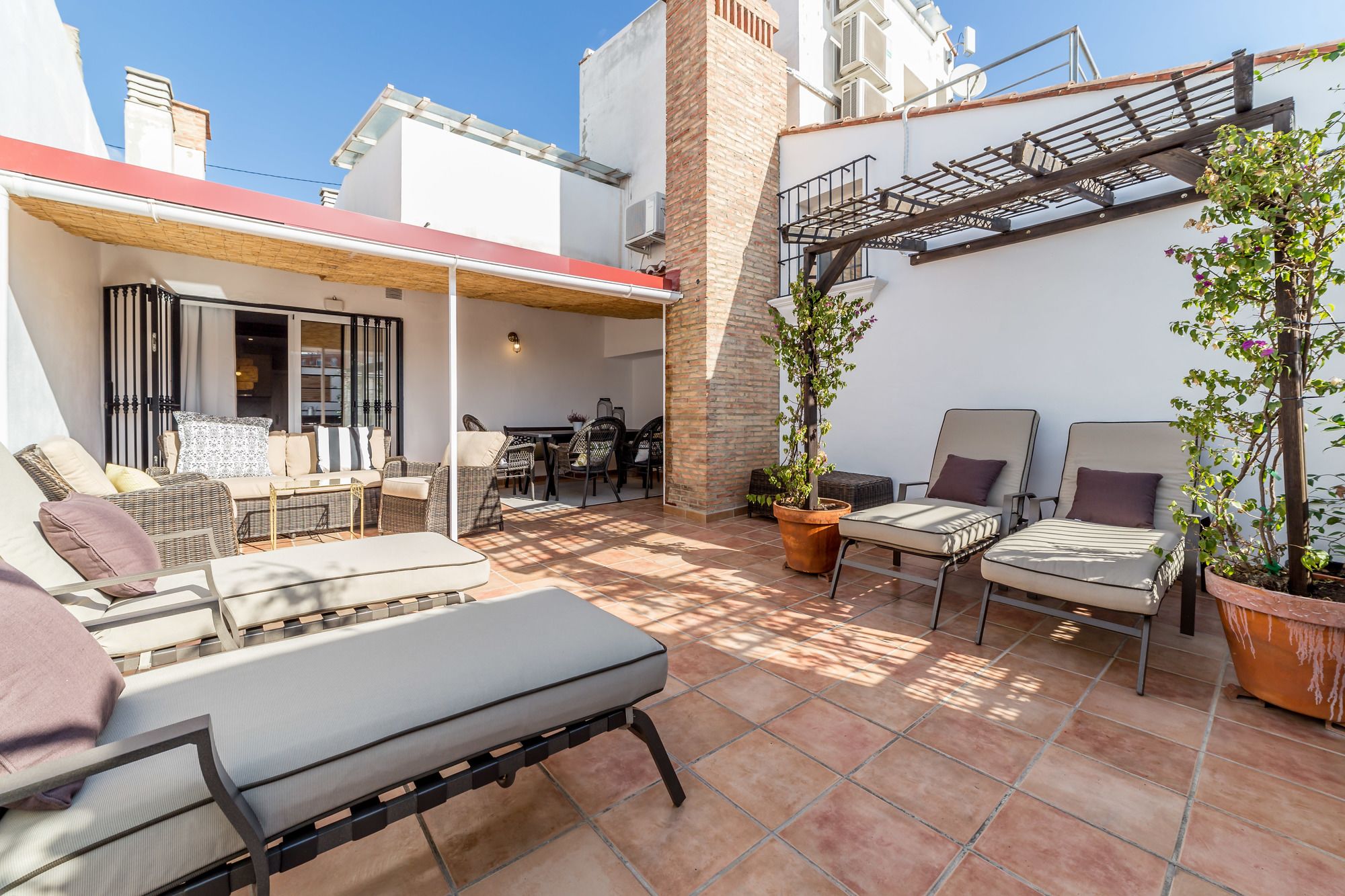 Фото Palacio de Rojas Apartments