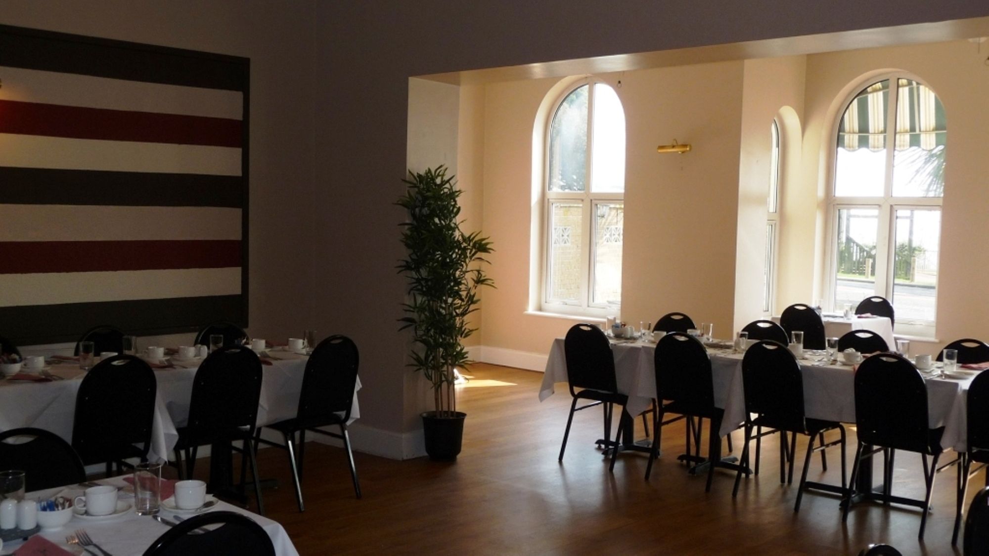 Фото Esplanade Hotel