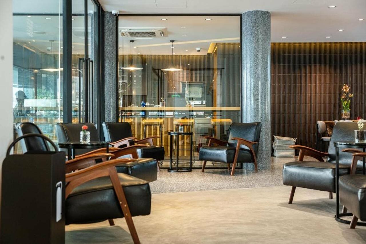 Фото Reno Hotel Bangkok