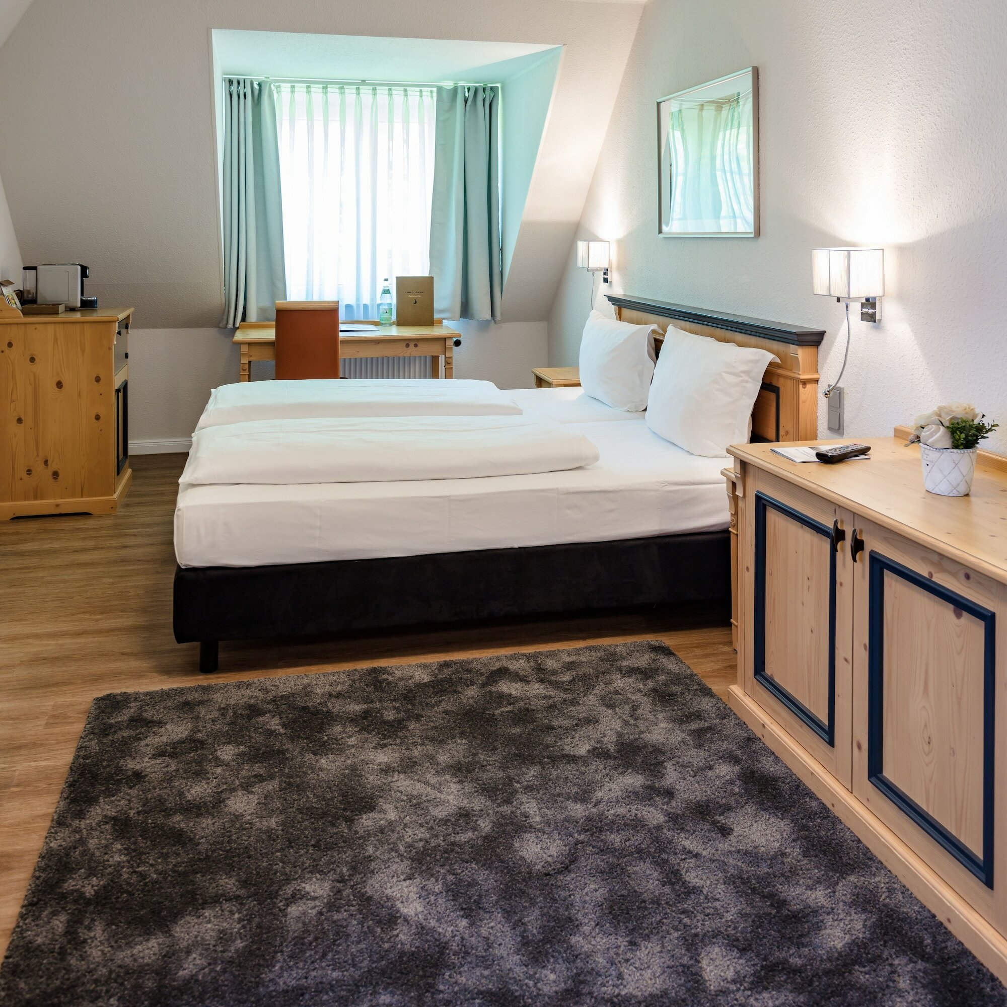 Фото Hotel Zum Zeppelin