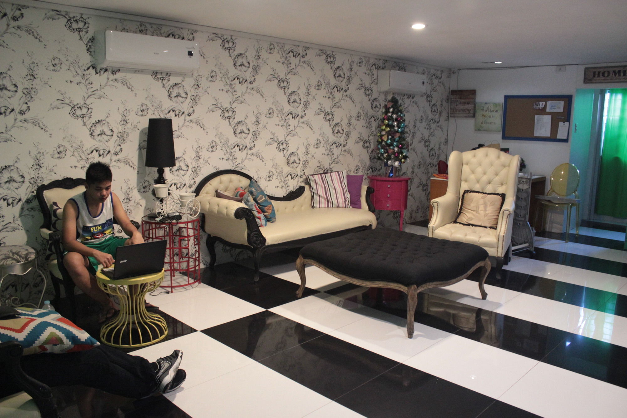 Фото Bgc Hostel And Dorm - Qc