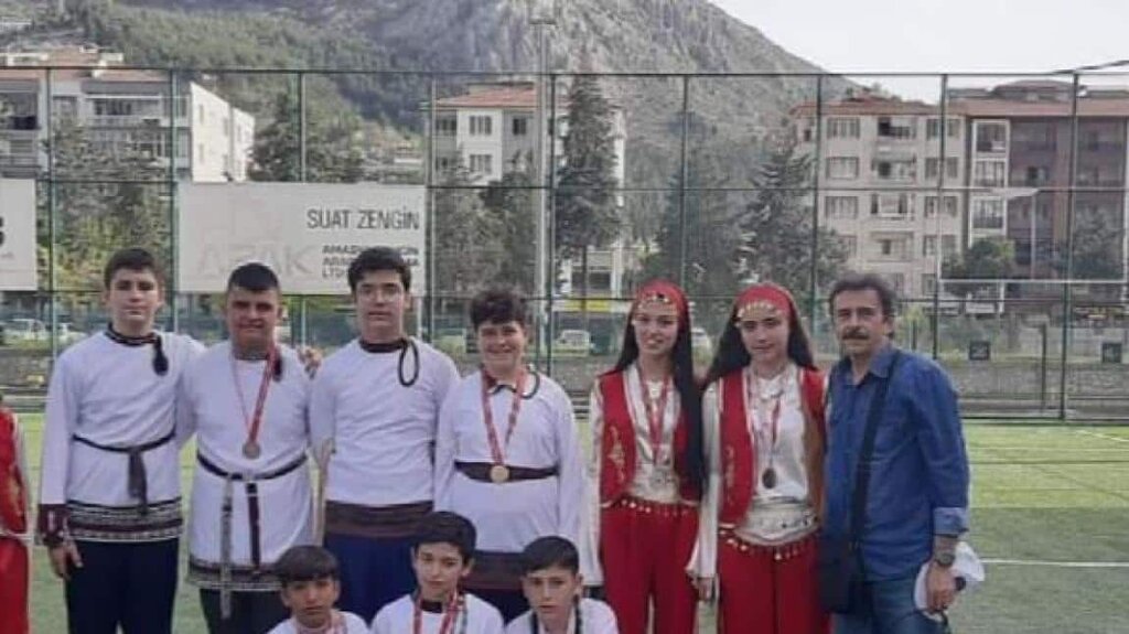 School Ulku Middle School, Gumushacikoy, photo