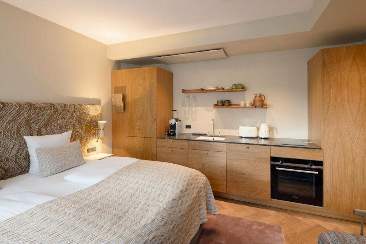 Фото Hypernym Hotel & Suites