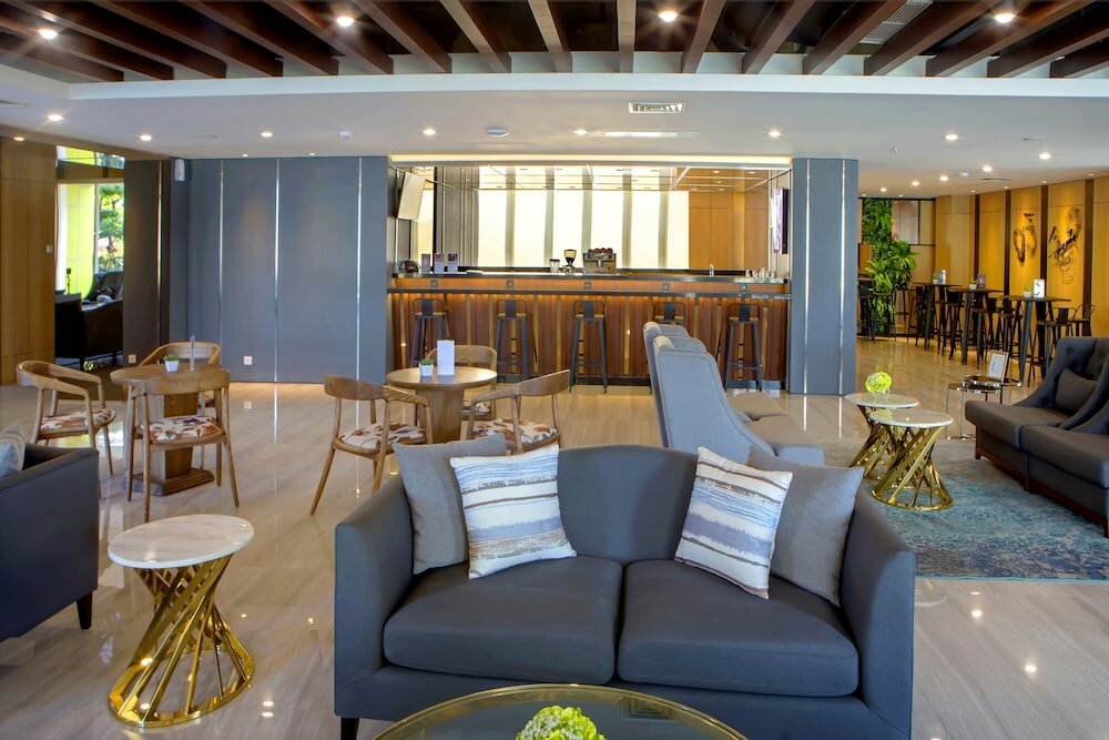 Фото Hotel Dafam Pacific Caesar Surabaya