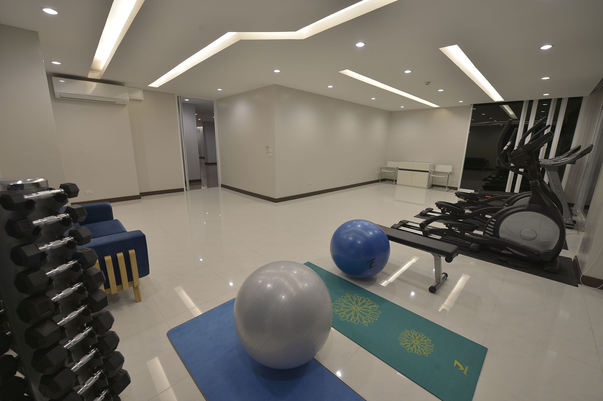 Фото Phuglong Hotel