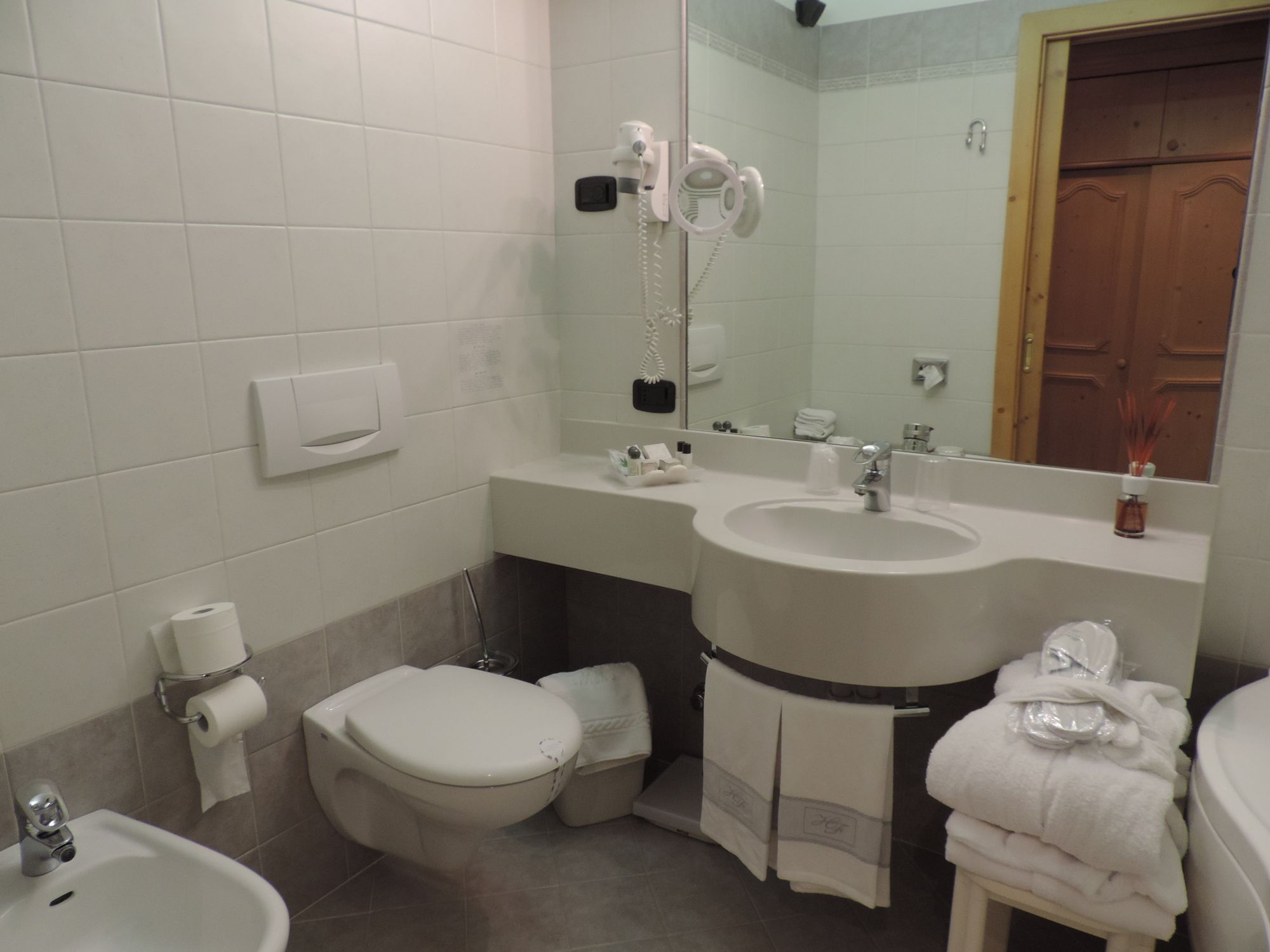 Фото Hotel Flora