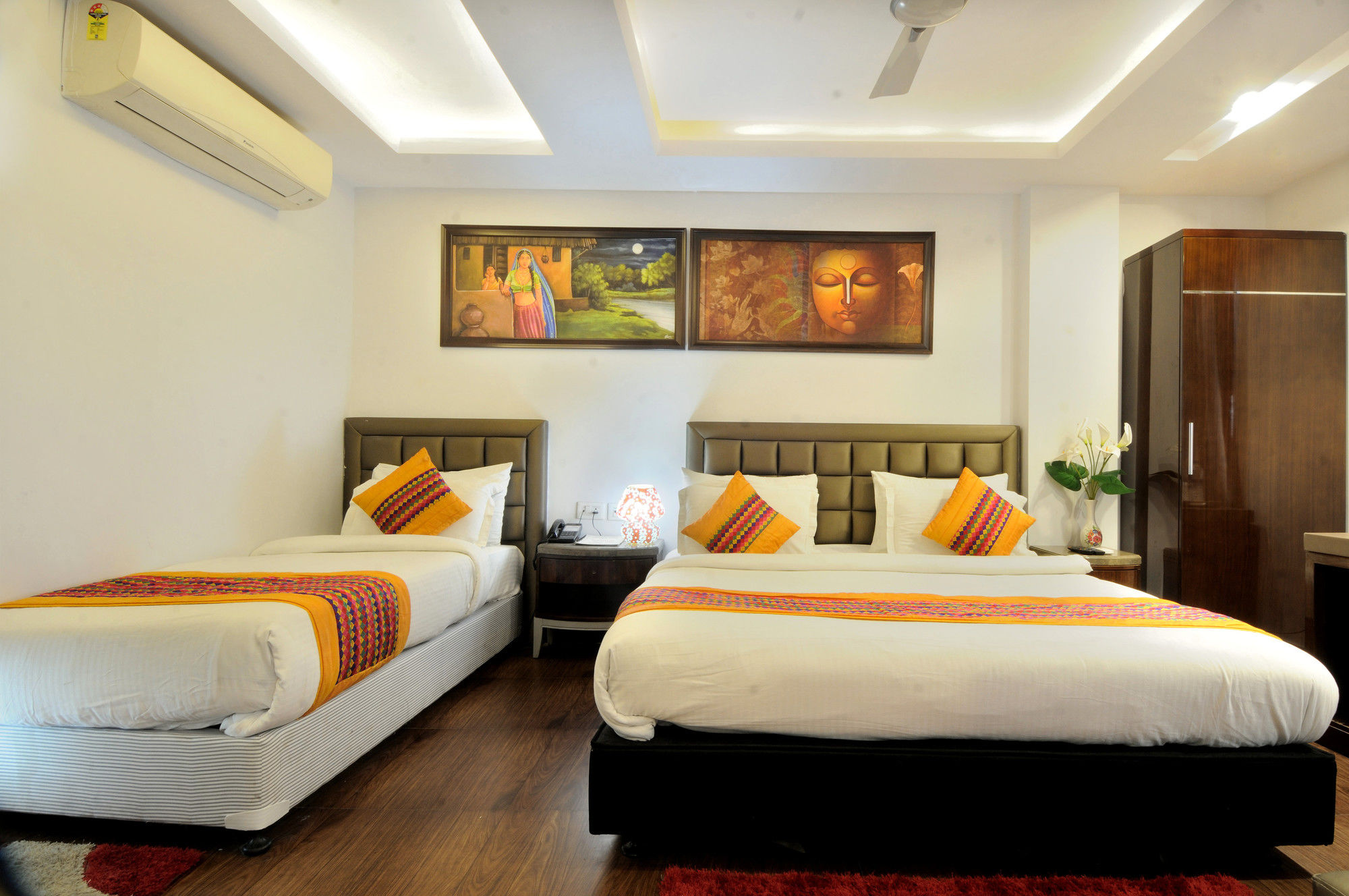 Фото Check In Room Chuna Mandi