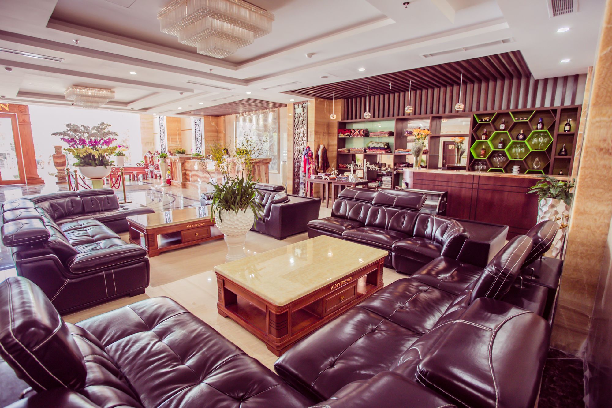 Фото Luxtery Hotel