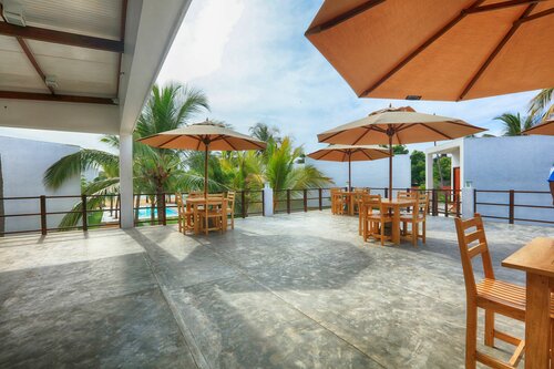Гостиница Arugambay Roccos