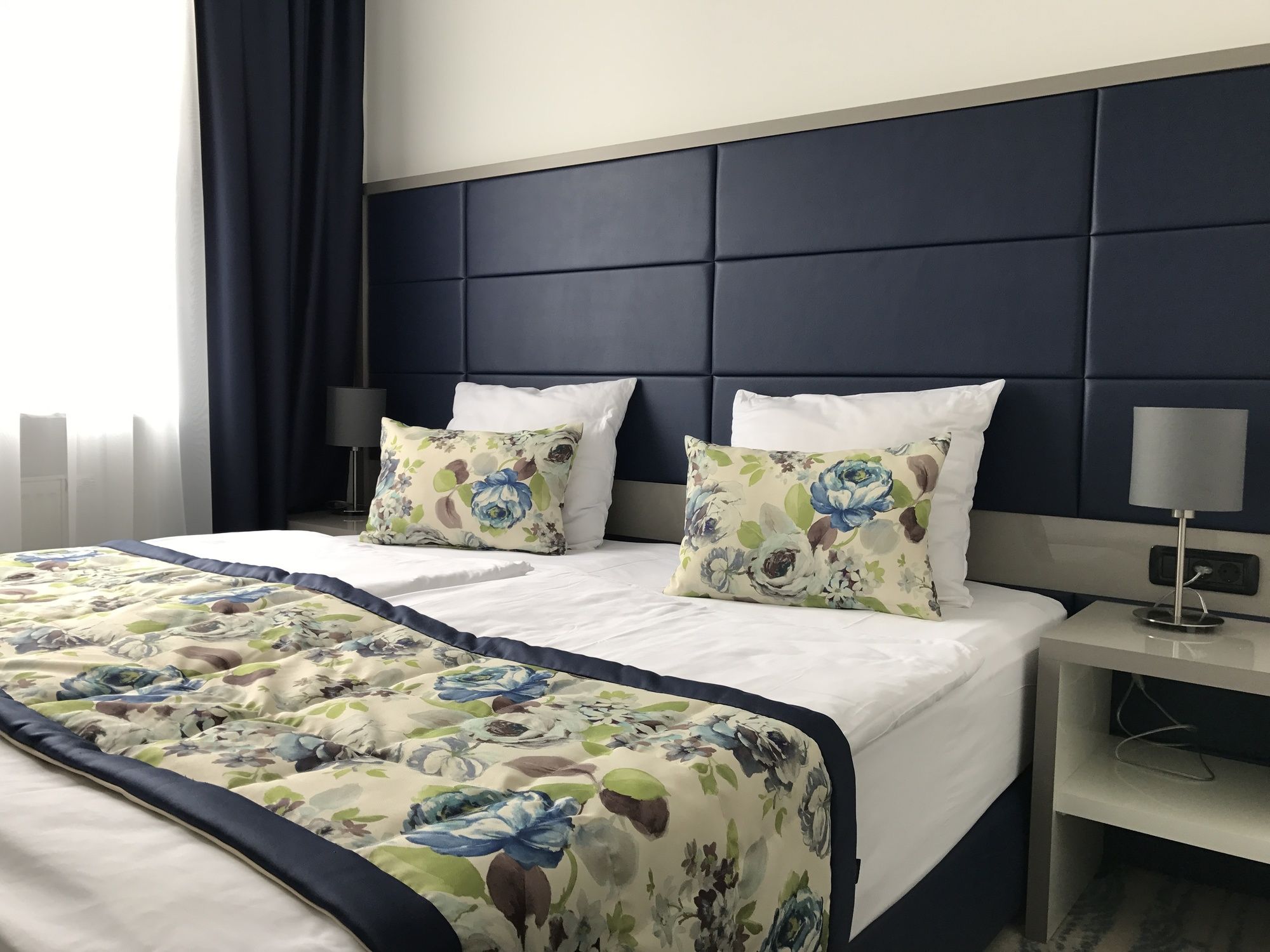 Фото Hotel Old Town