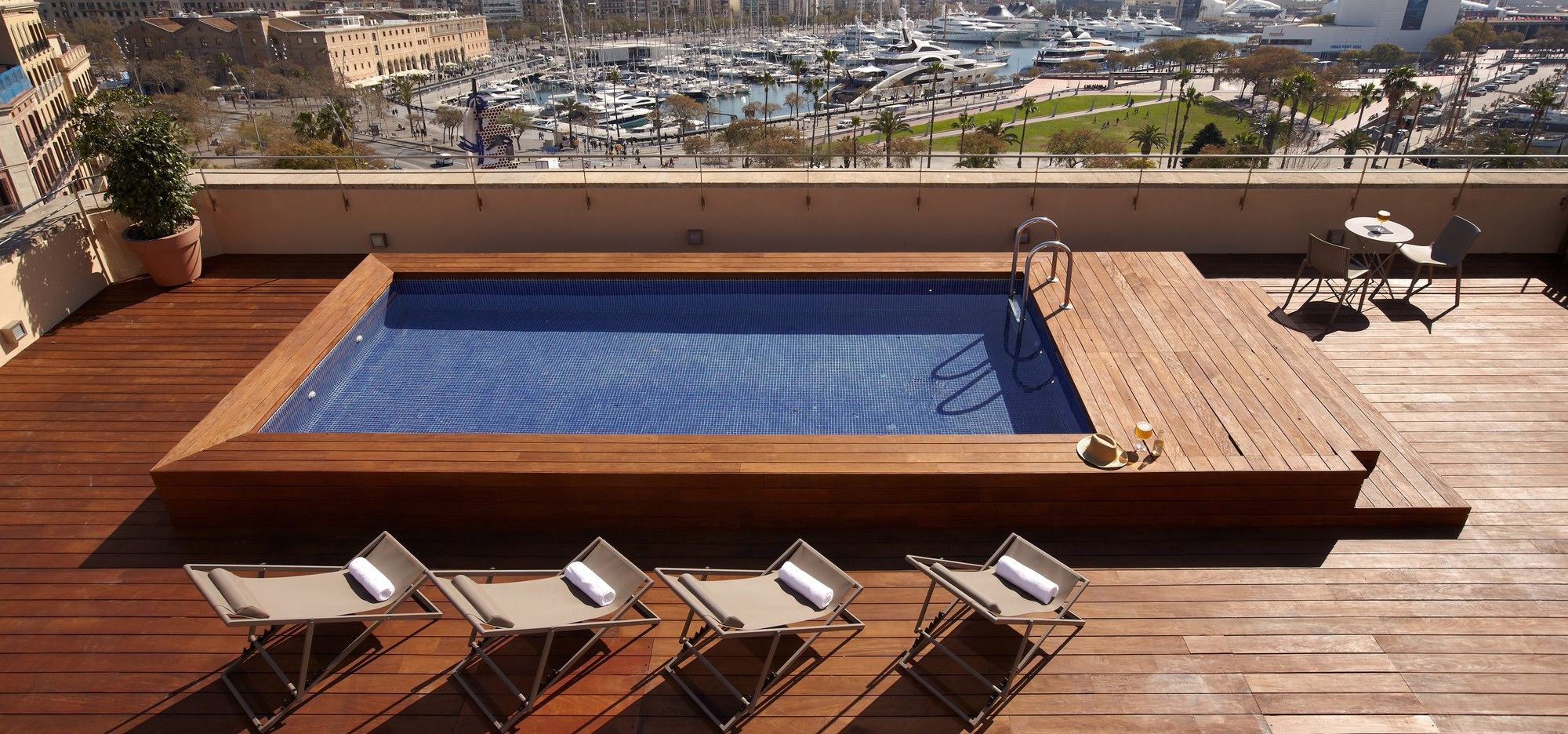 Фото Duquesa Suites