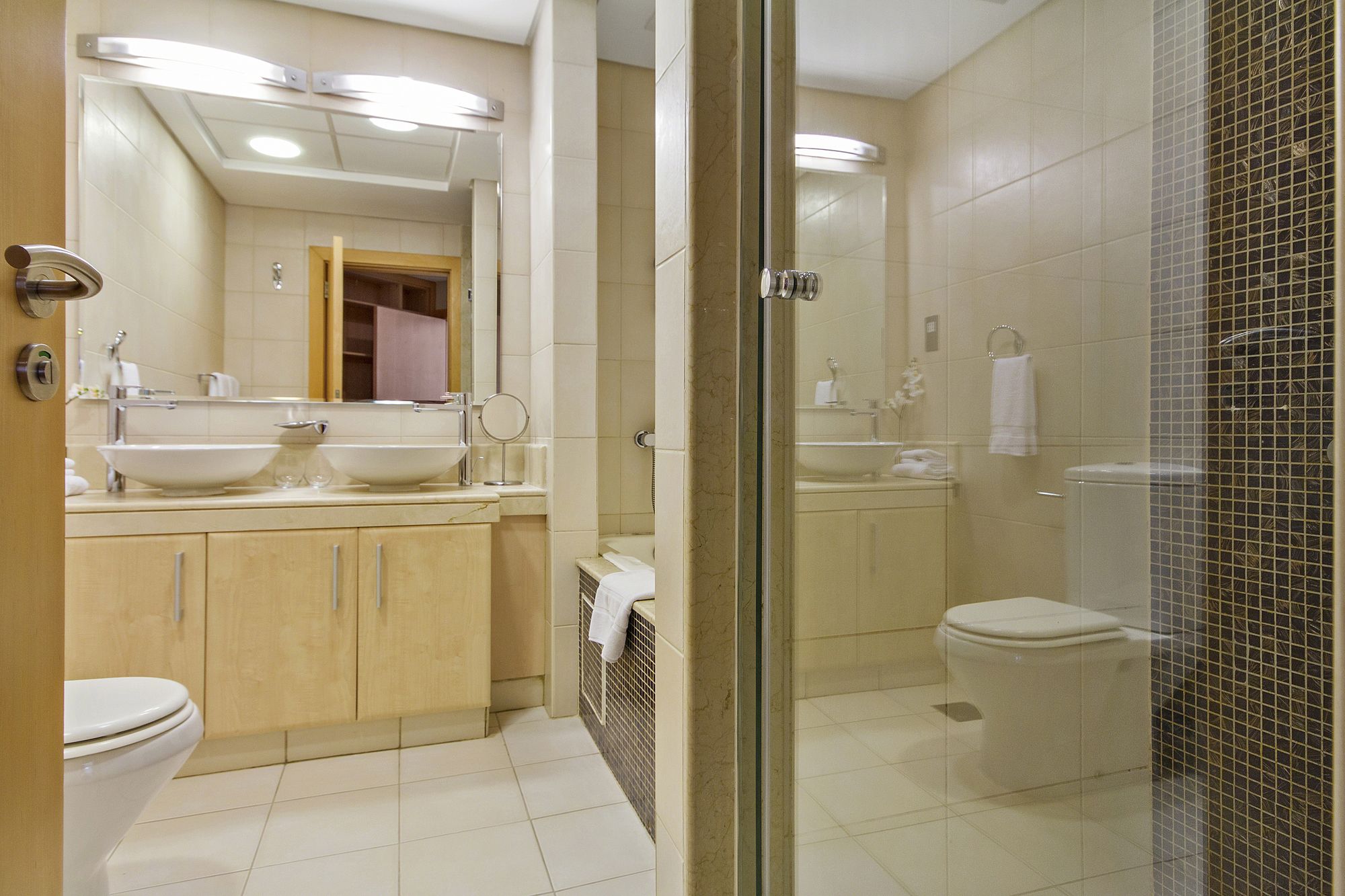 Фото Bespoke Residences - Shoreline Al Nabat