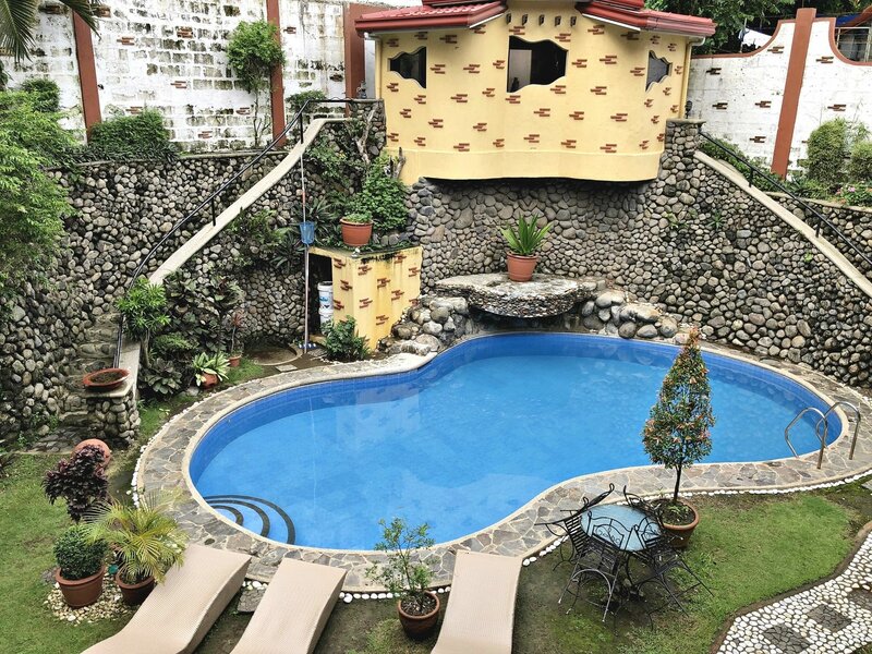 Гостиница Pura Vida Resort в Тагайтае