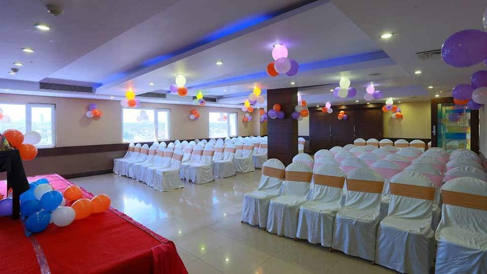 Фото Hotel Abhimaani Vasathi