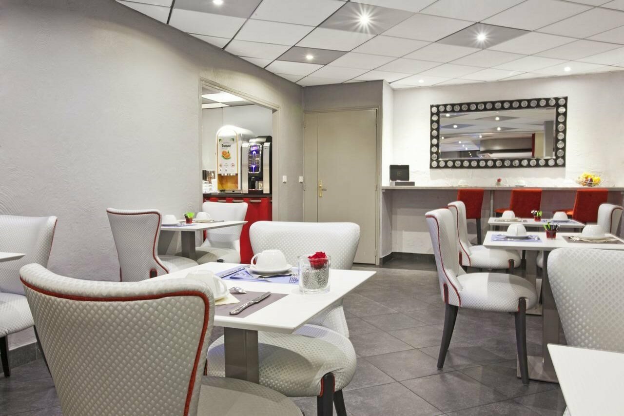 Фото Kyriad Marseille Centre Paradis