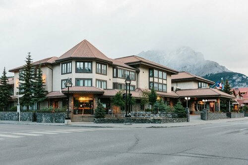 Гостиница The Elk & Avenue Hotel